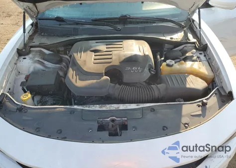 2015 Dodge Charger Sxt z USA, uszkodzony, nr VIN 2C3CDXHG2FH814932